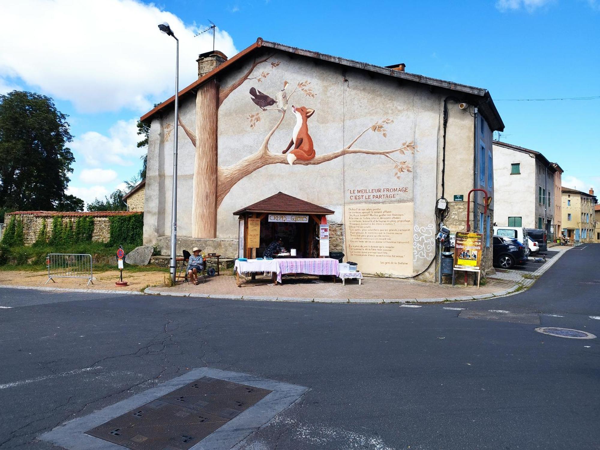 Jolie Maison De Bourg Tout Equipee 10Km D'Ambert Saint-Amant-Roche-Savine Szoba fotó